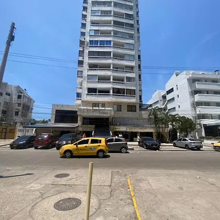 Apartamento Con Vista Al Mar Edificio Tocahagua 908 *